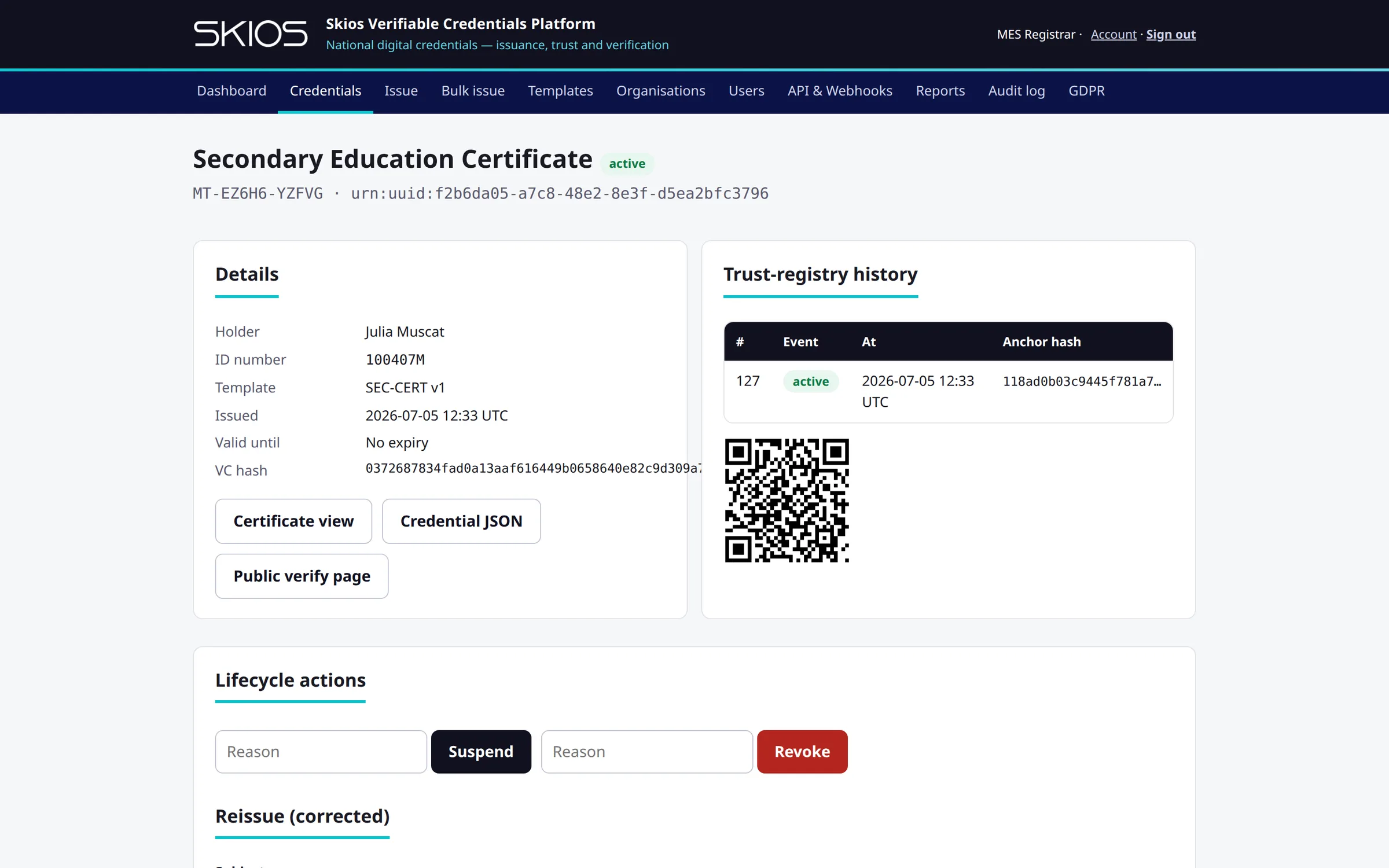 Skios VCP credential detail — Secondary Education Certificate with trust-registry history, QR code and lifecycle actions